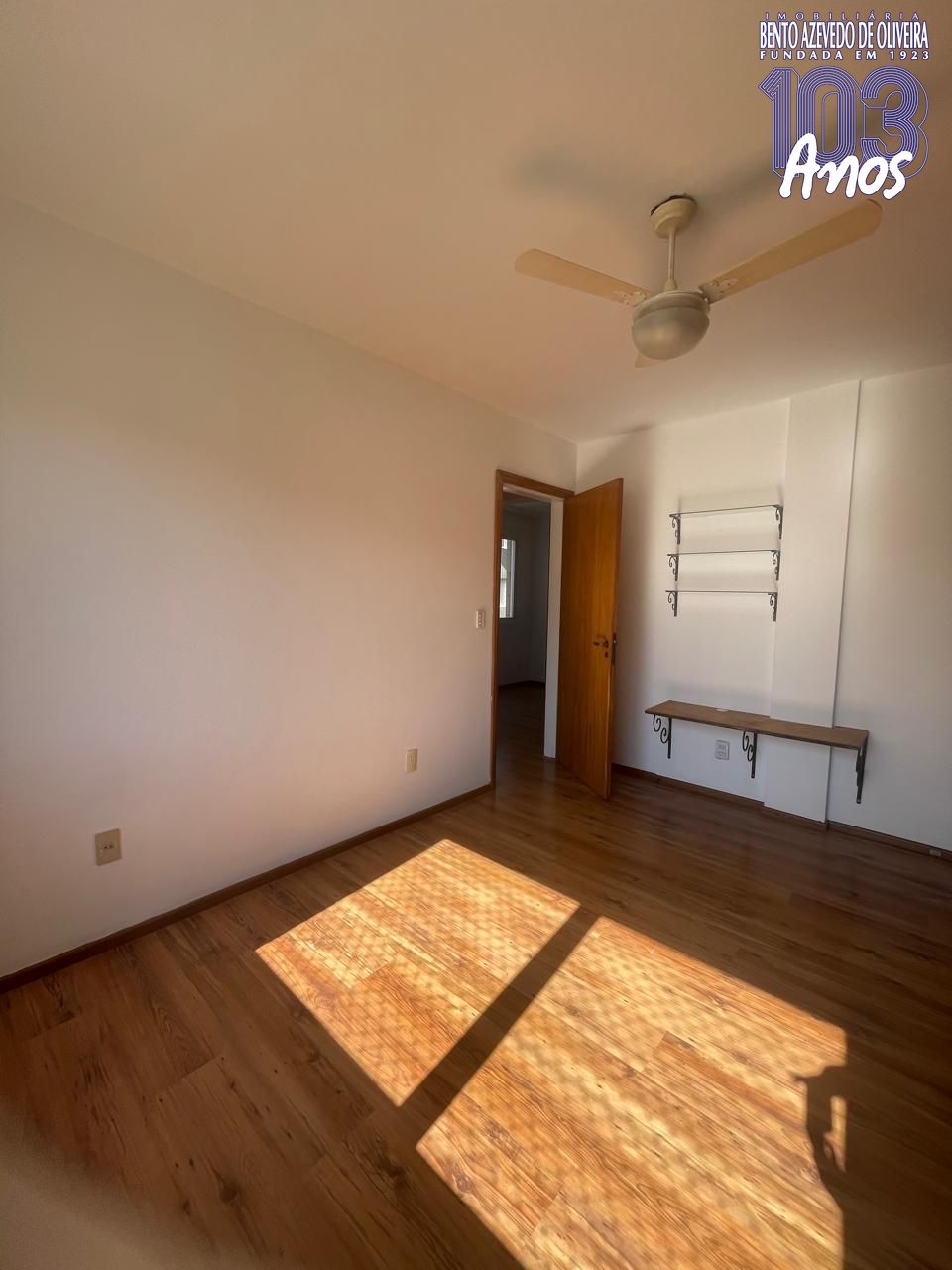 apartamento-dormitório-ensolarado
