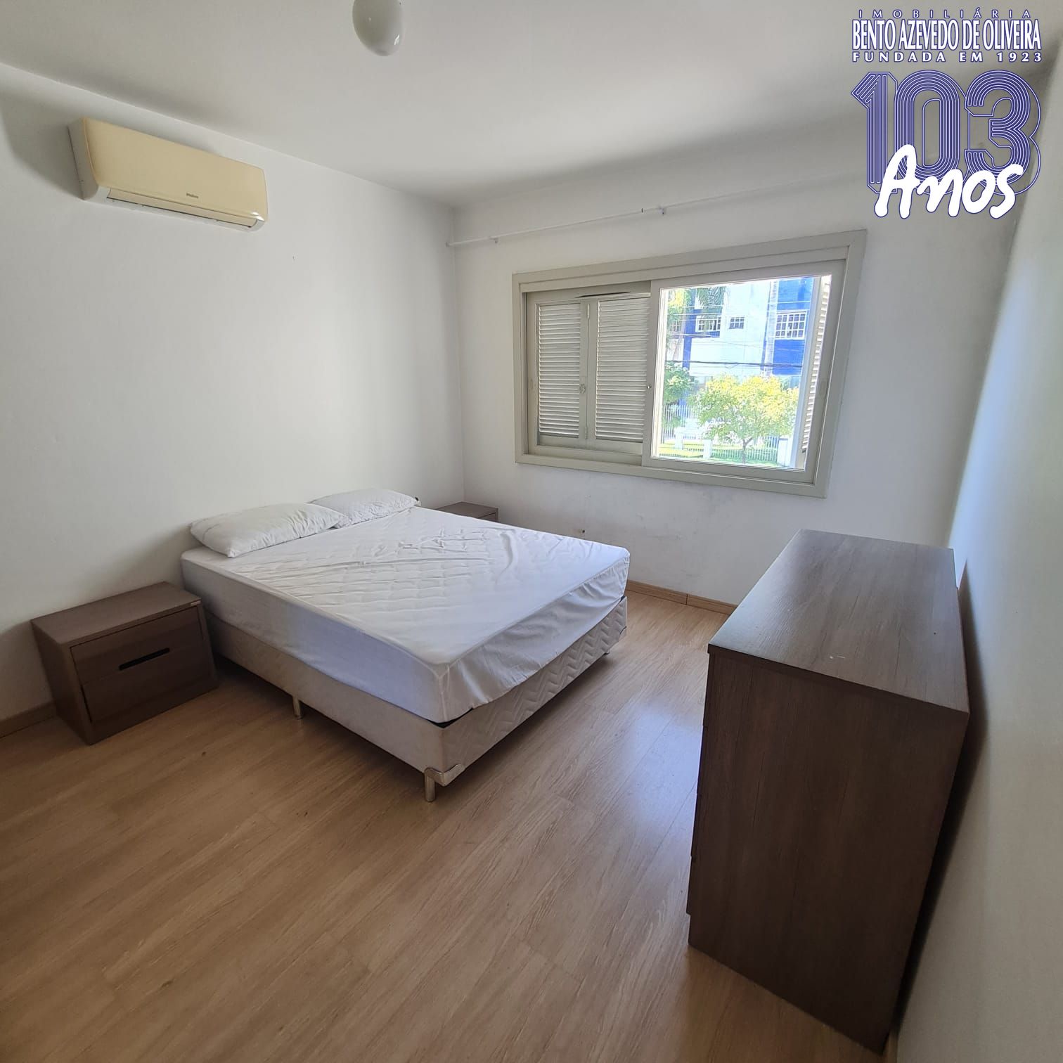 QUARTO CASAL