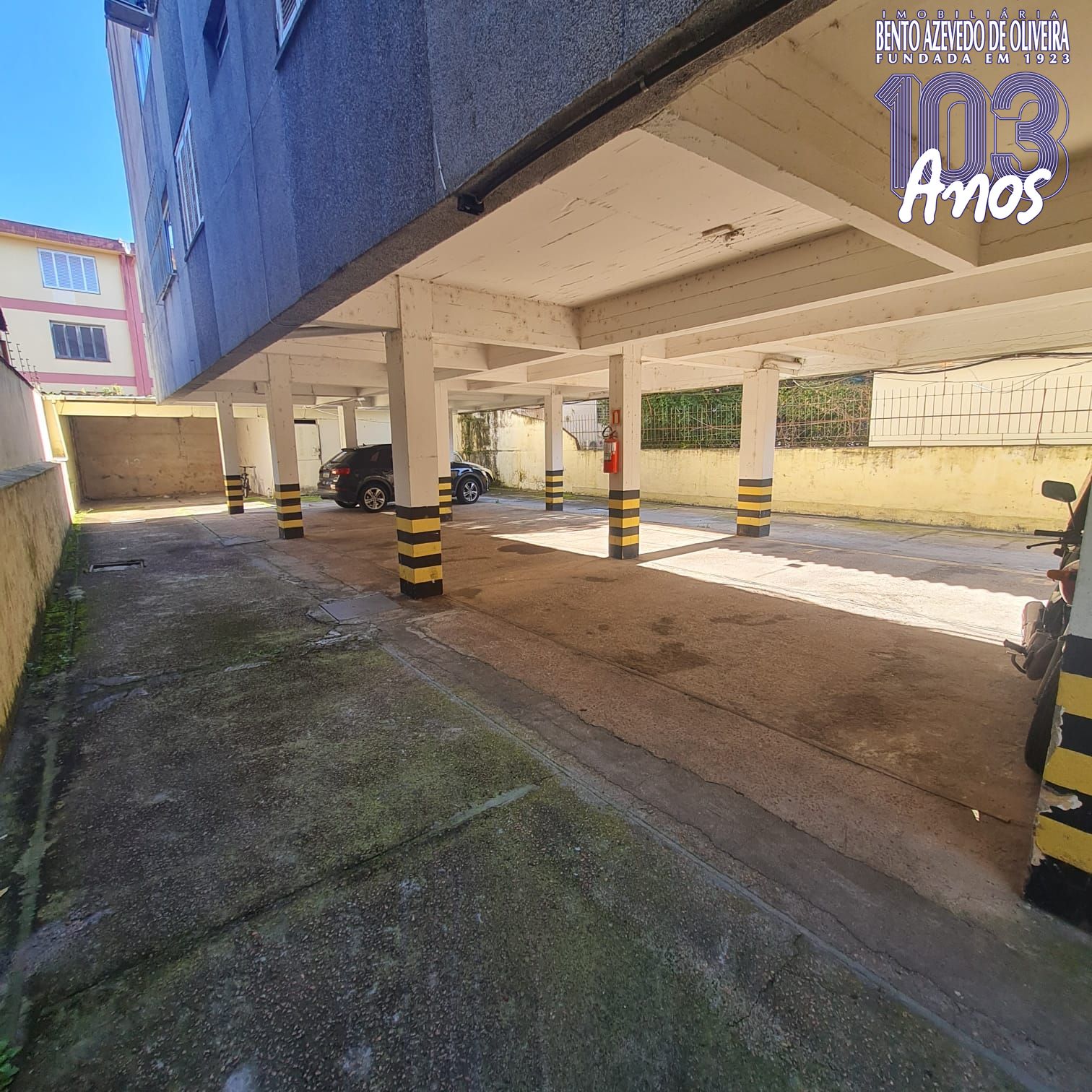ESPAÇO DE GARAGEM