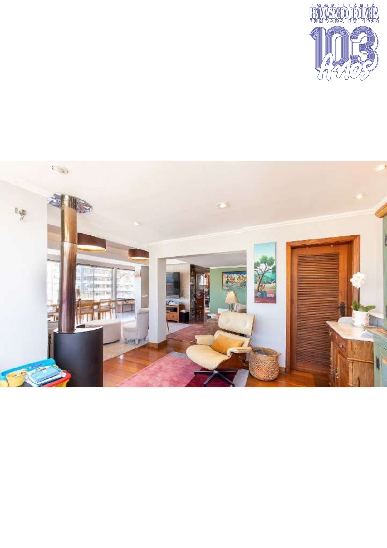 Living superior com lareira