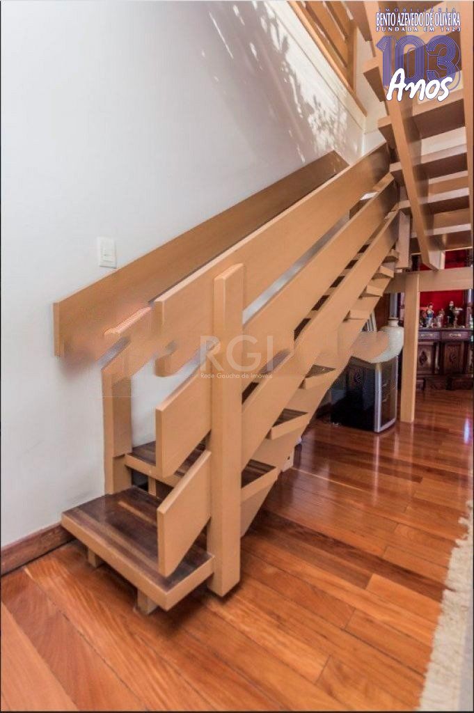 ESCADA ANDAR SUPERIOR