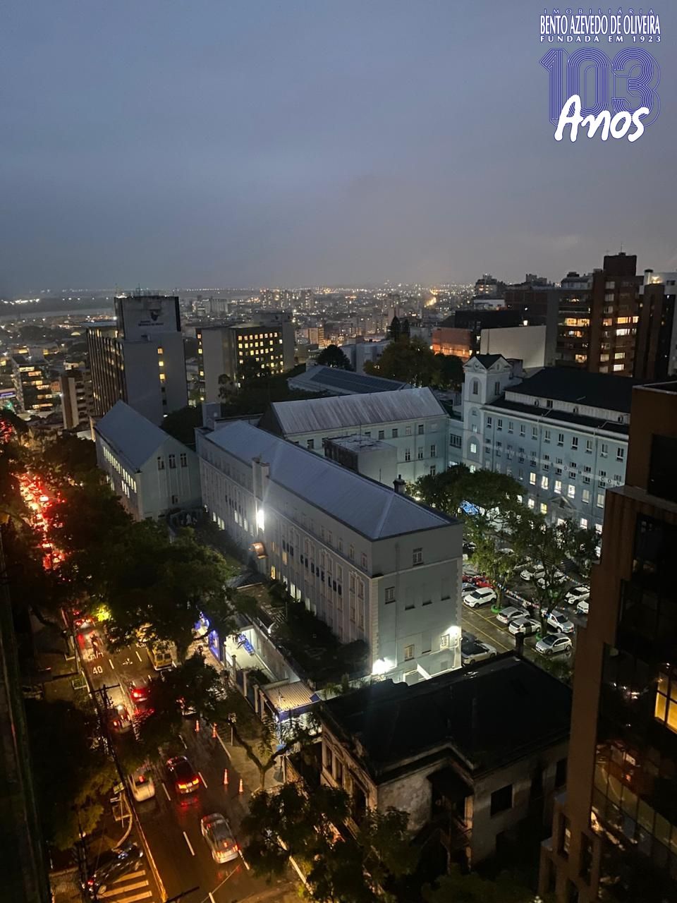Vista panorâmica noturna