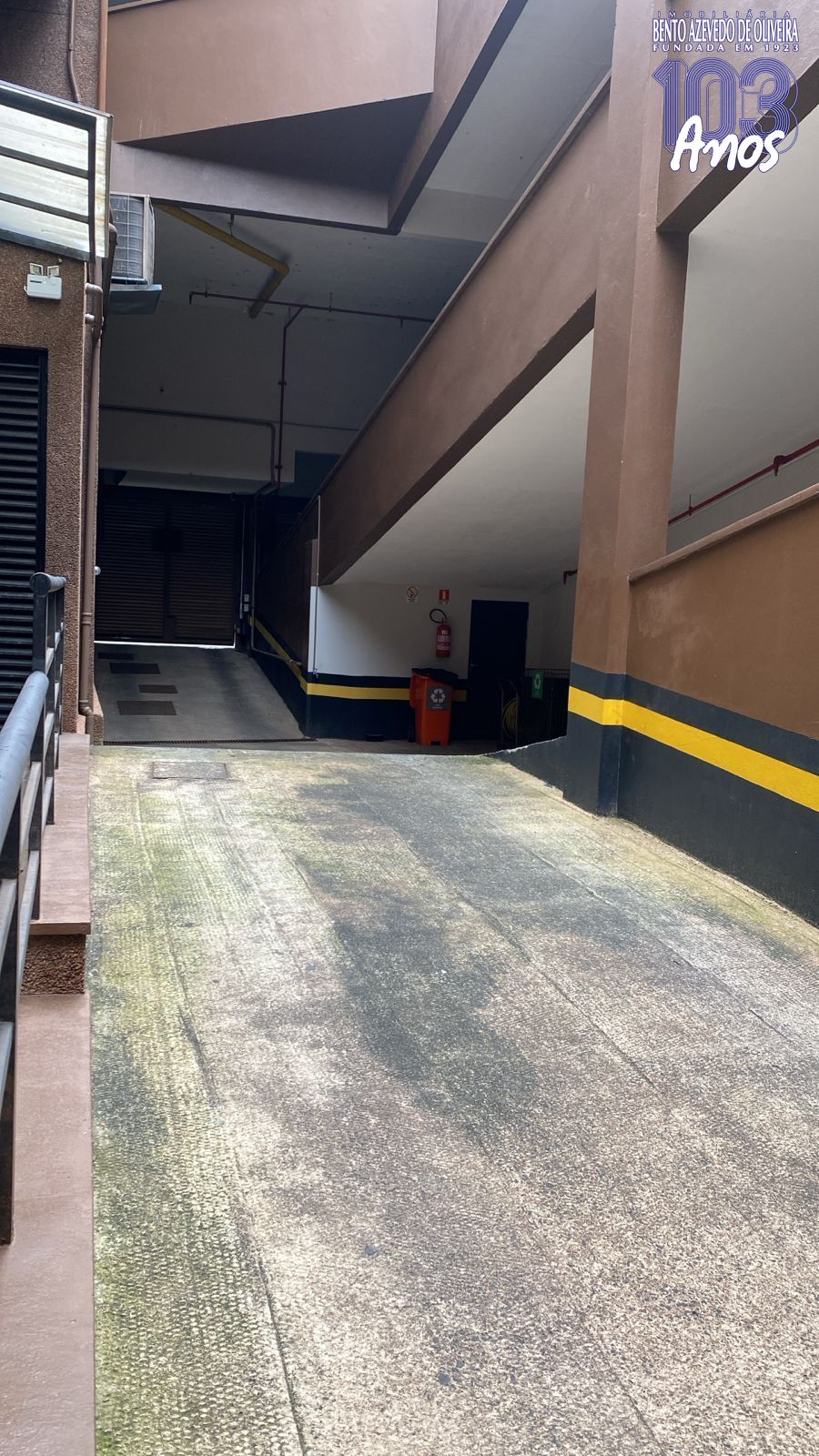 Entrada da garagem