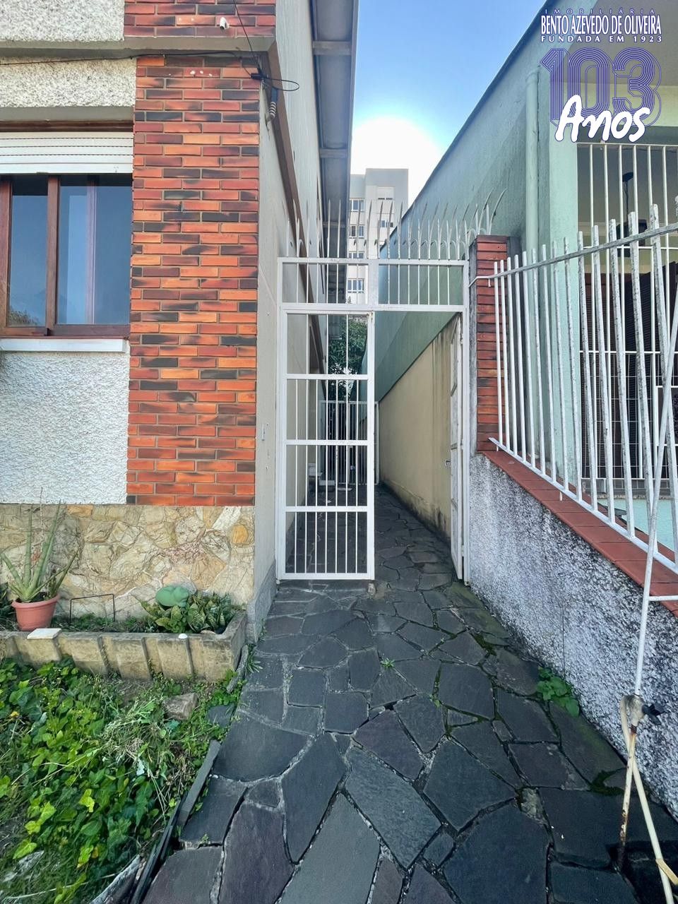 Casa, 4 quartos, 228 m² - Foto 2