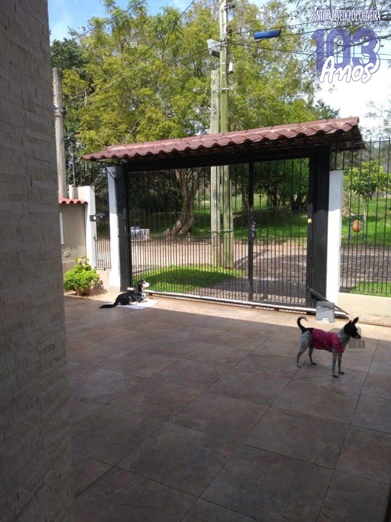 Casa, 4 quartos, 330 m² - Foto 1