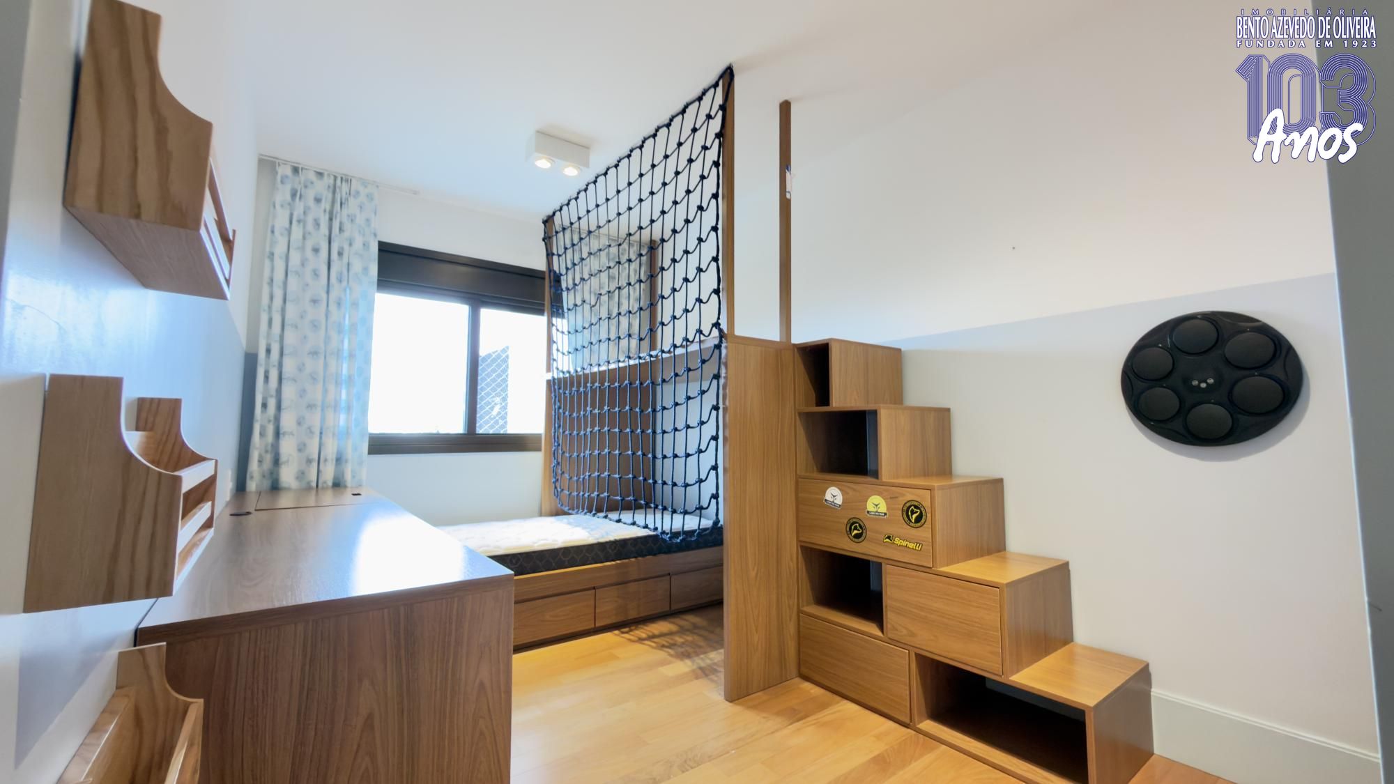 suite 2 - menino
