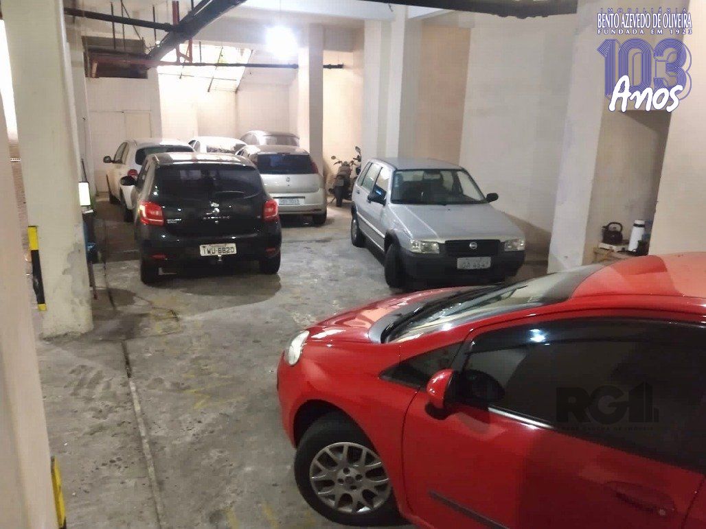 Box-Garagem, 737 m² - Foto 1