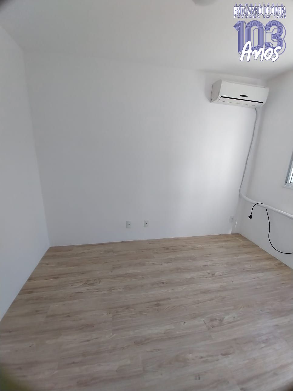 QUARTO CASAL