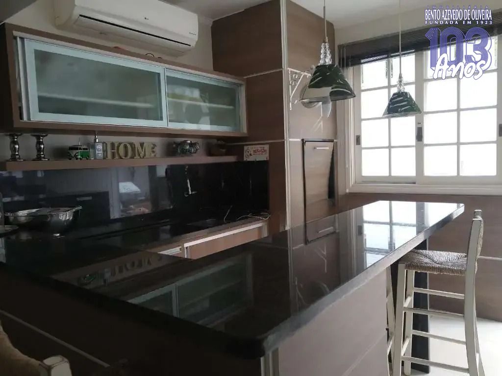 Casa, 3 quartos, 330 m² - Foto 1