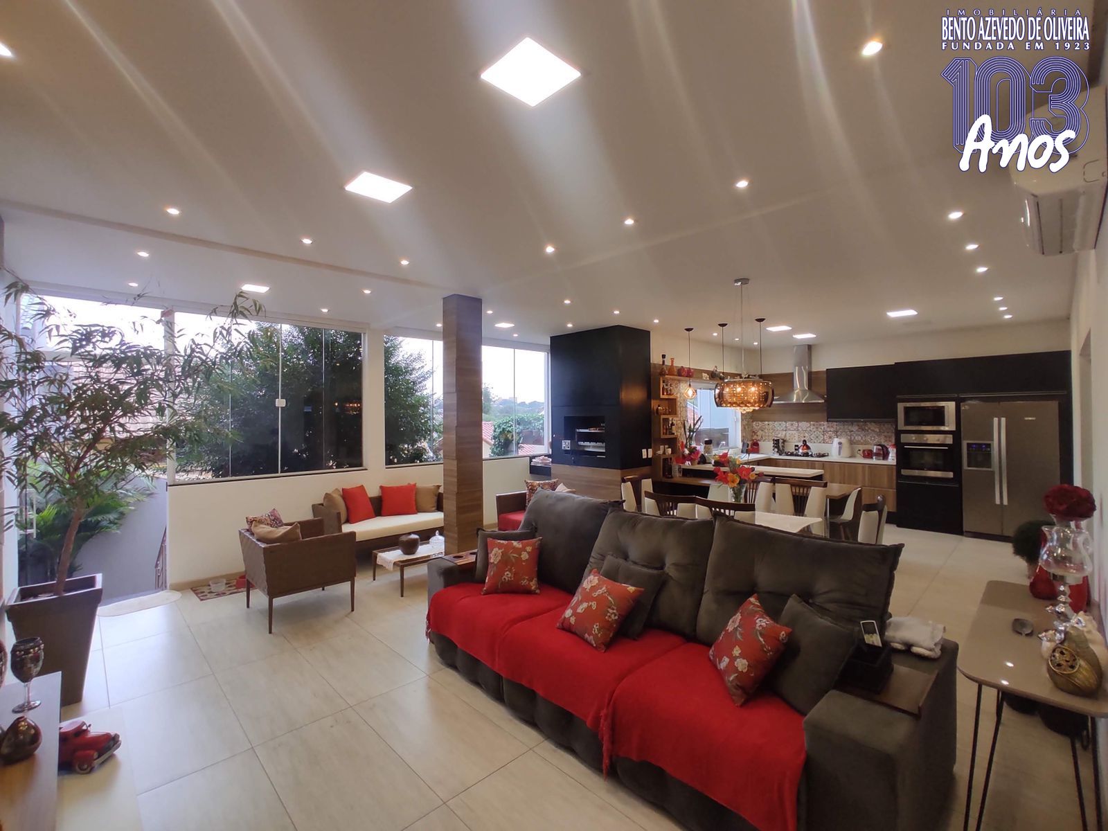 Casa, 3 quartos, 224 m² - Foto 1