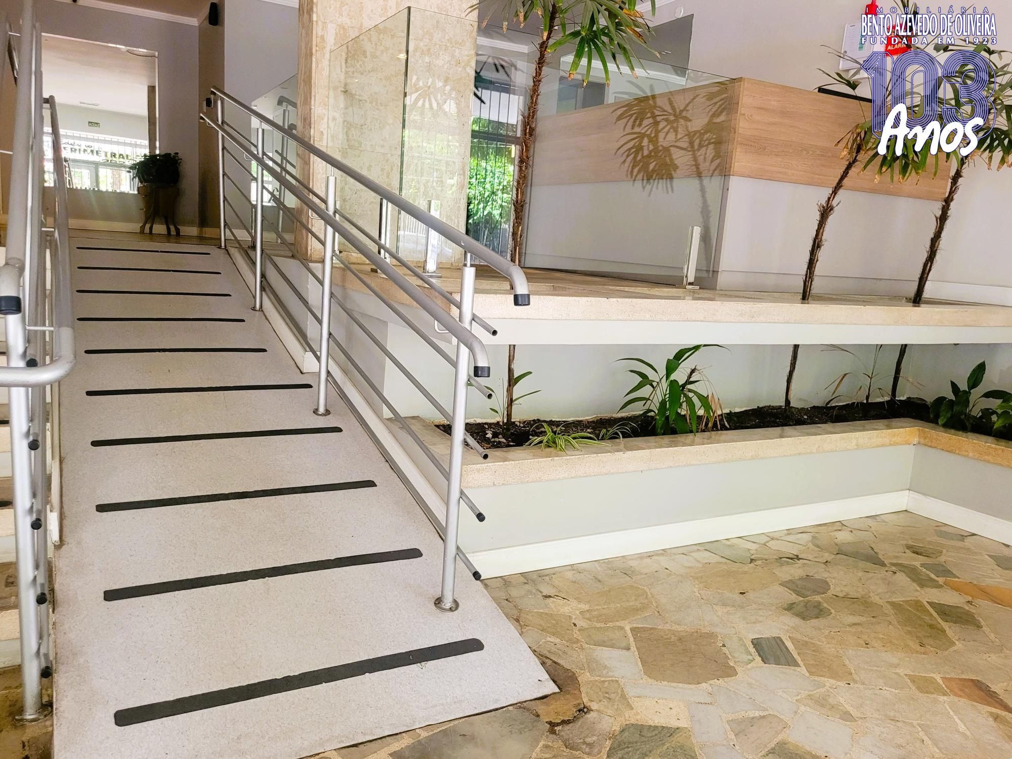 rampa de acesso ao hall