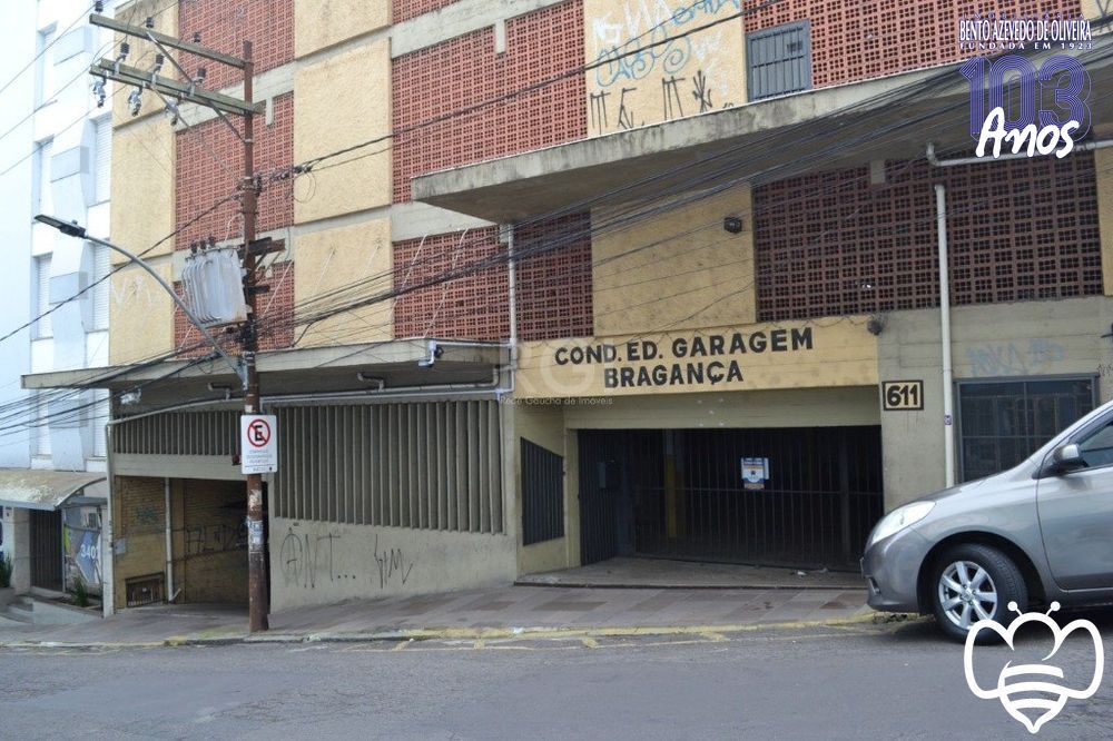 Box-Garagem, 30 m² - Foto 1