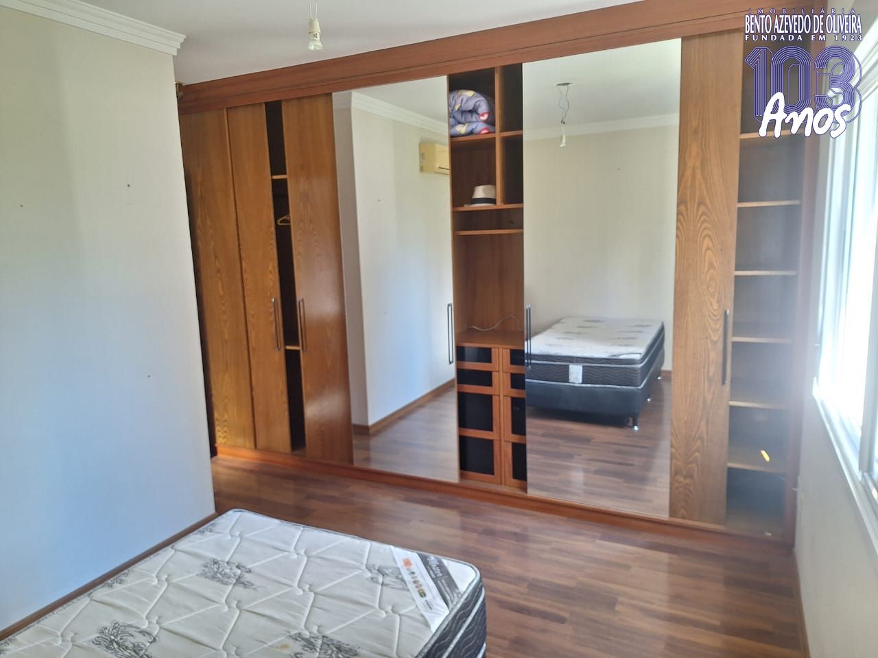 segundo dorm. c-armario parede-parede
