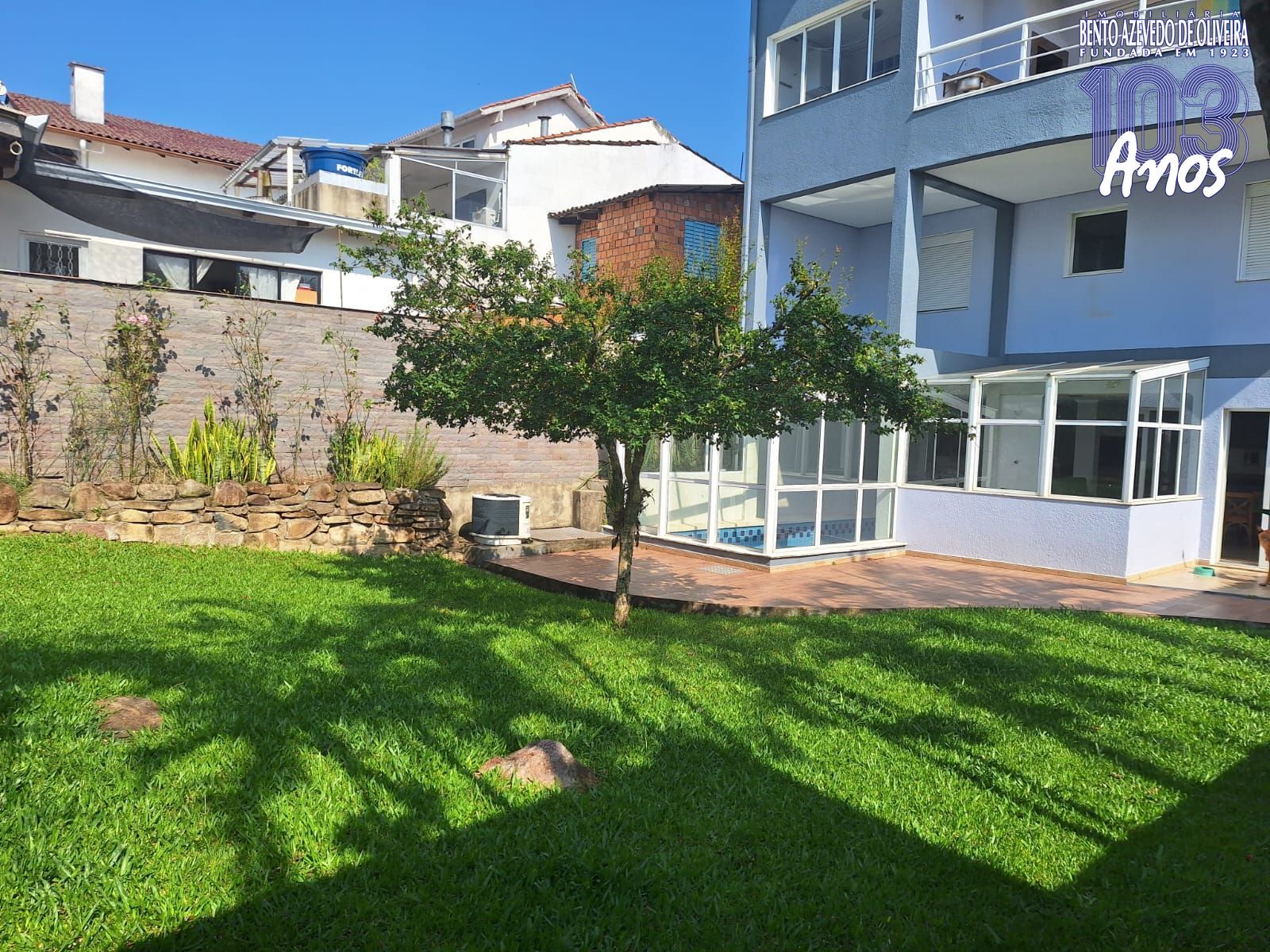 gramado árvore frutifera