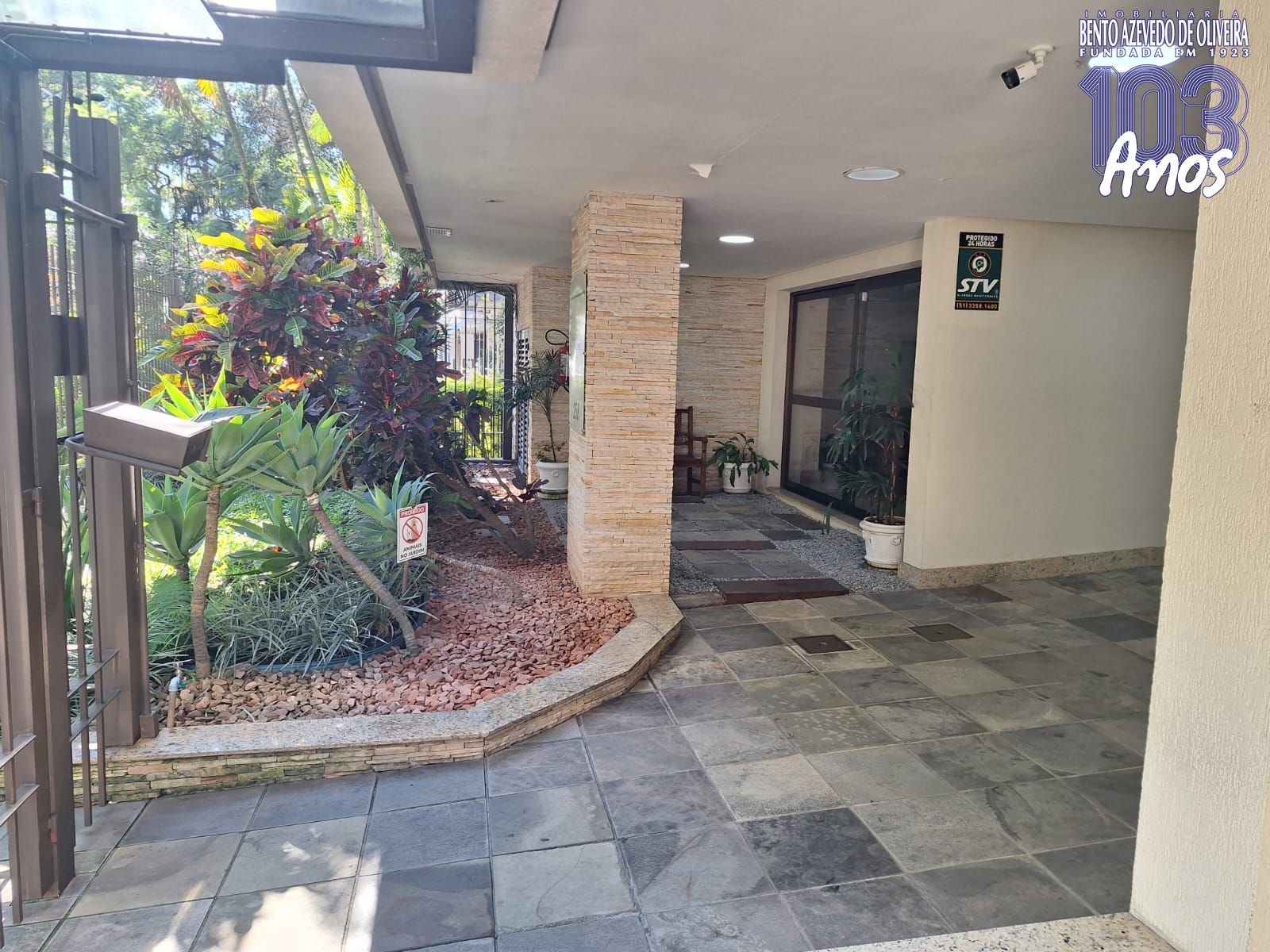 jardim de entrada predio