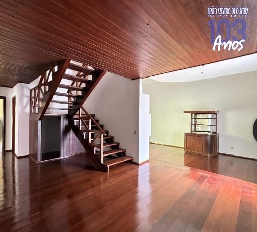 Casa, 3 quartos, 286 m² - Foto 1