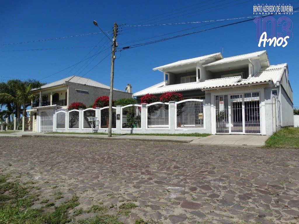 Casa, 3 quartos, 239 m² - Foto 1