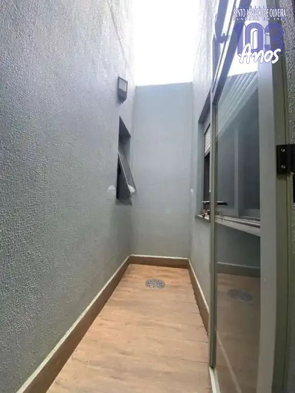 Casa, 4 quartos, 300 m² - Foto 21