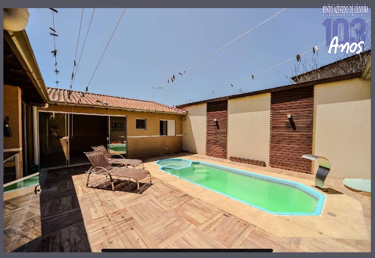 Casa, 5 quartos, 200 m² - Foto 1
