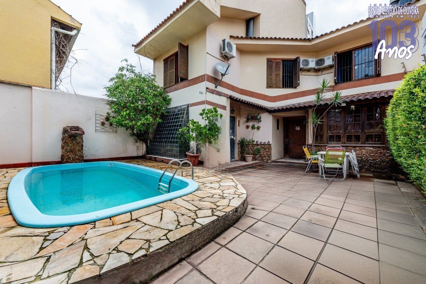 Casa, 3 quartos, 199 m² - Foto 1