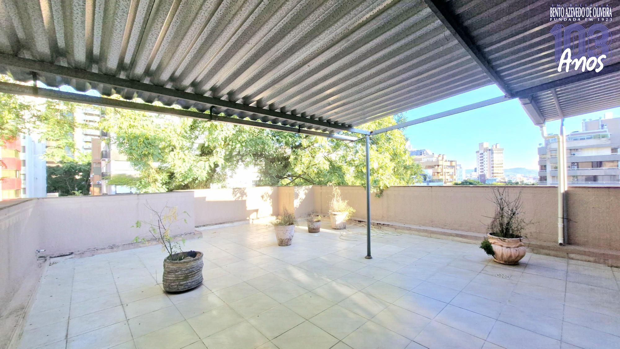 Cobertura, 3 quartos, 225 m² - Foto 2