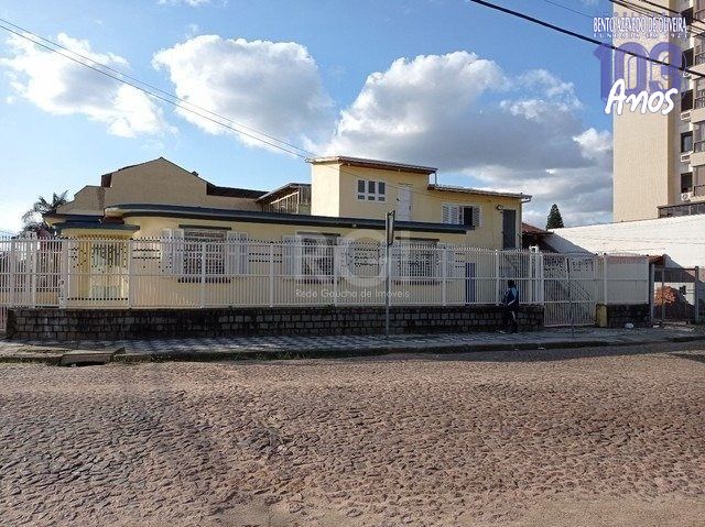 Casa, 4 quartos, 200 m² - Foto 1