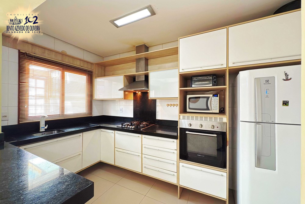 vp1m92705gekd09km4fb0s130trt