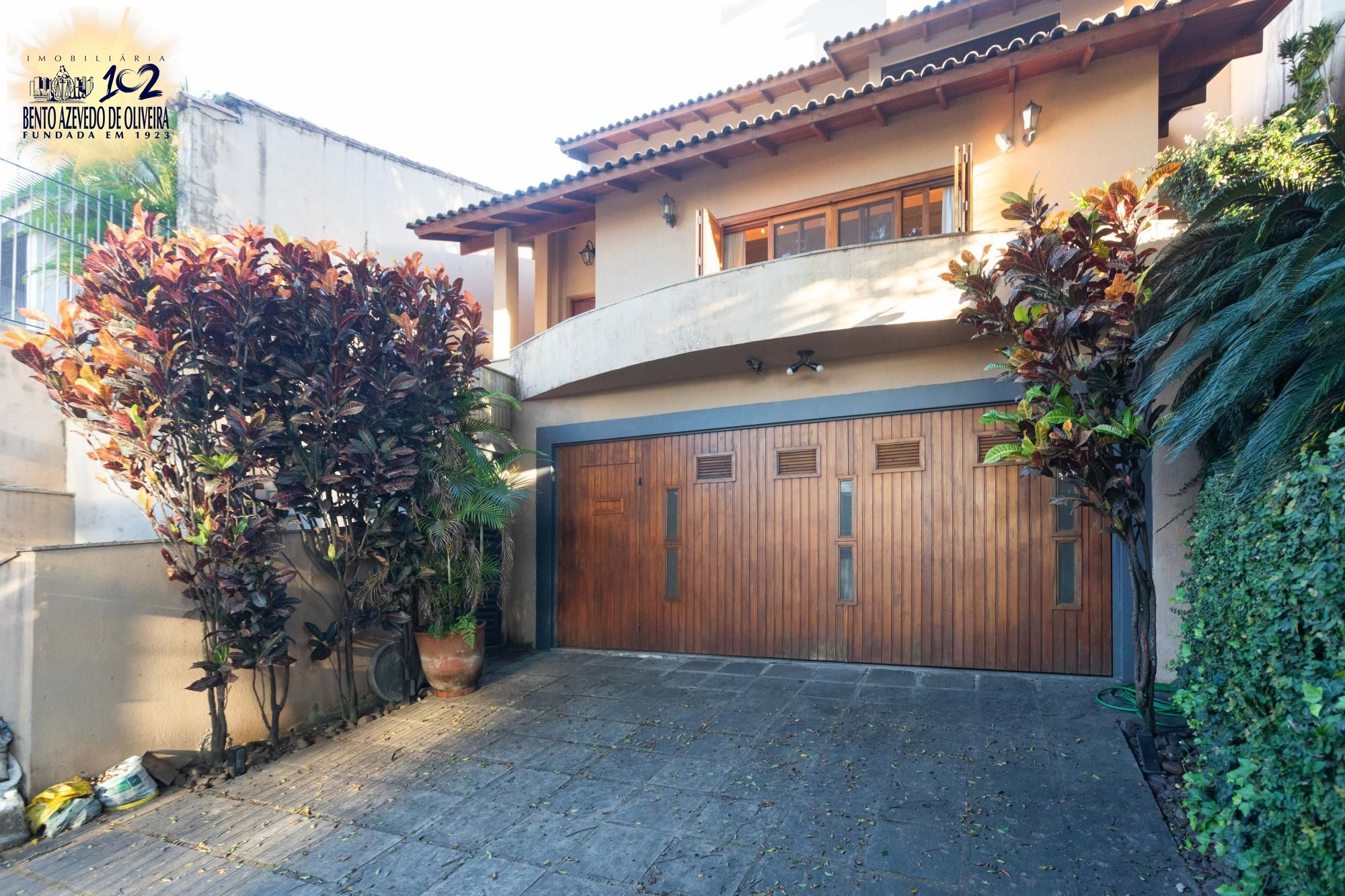 Casa, 4 quartos, 316 m² - Foto 1