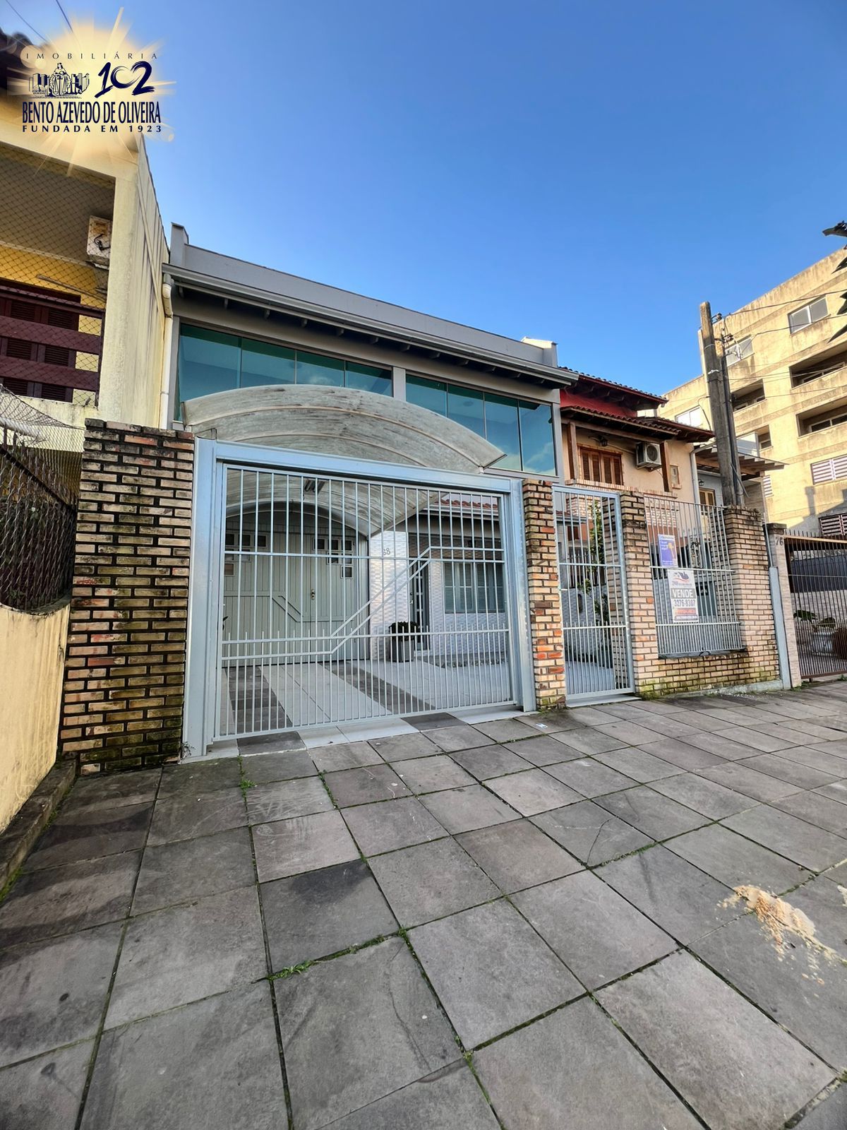 Casa, 3 quartos, 215 m² - Foto 1