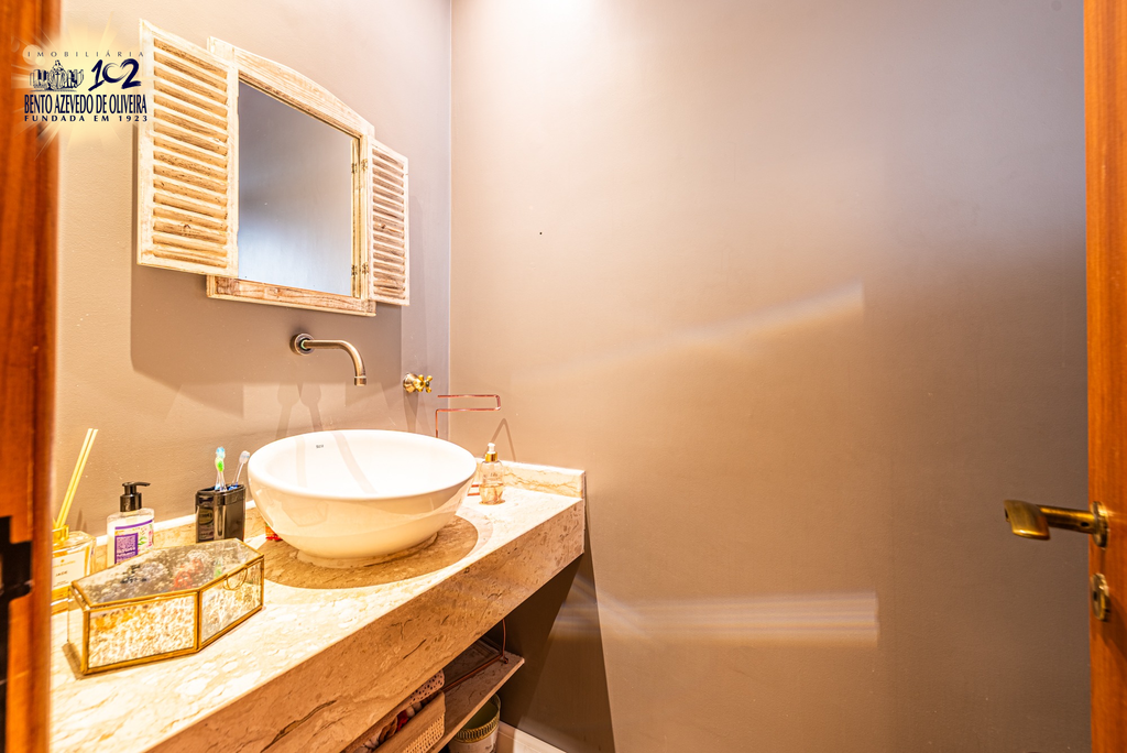 lb093uhfisg7u2slmlrk1x14vmjk