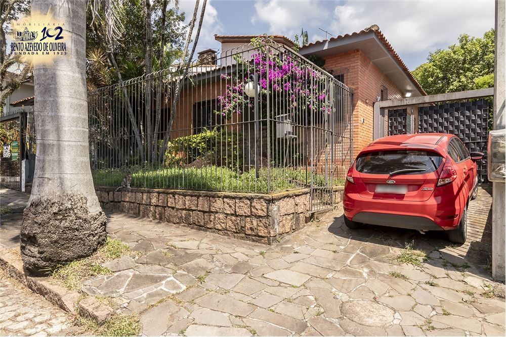 Casa, 4 quartos, 250 m² - Foto 1