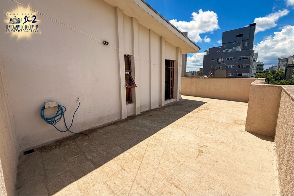 Cobertura, 3 quartos, 210 m² - Foto 2