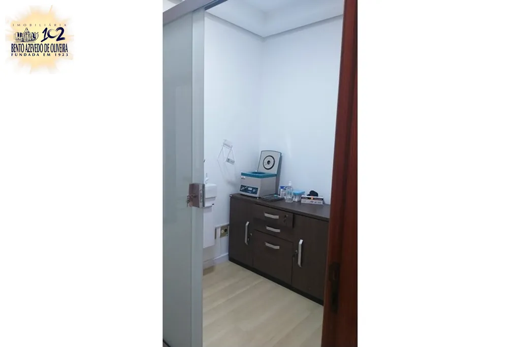 2502198.jpeg
