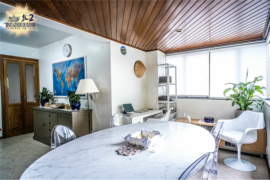2499605.jpeg