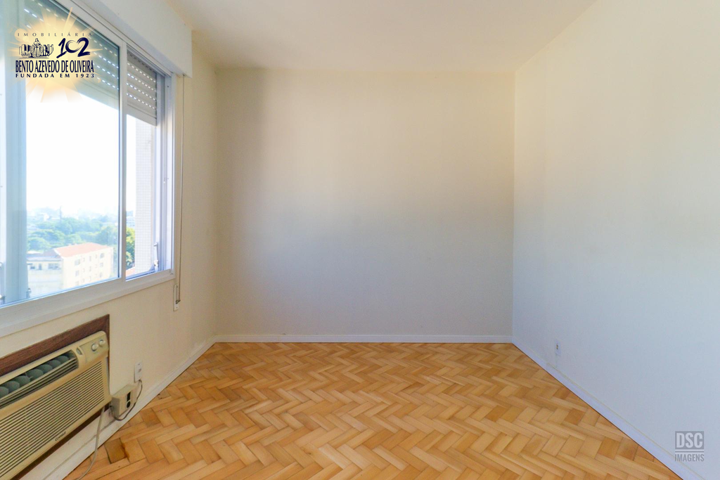 oqfsb22rgd4zdv2885eelax0mris