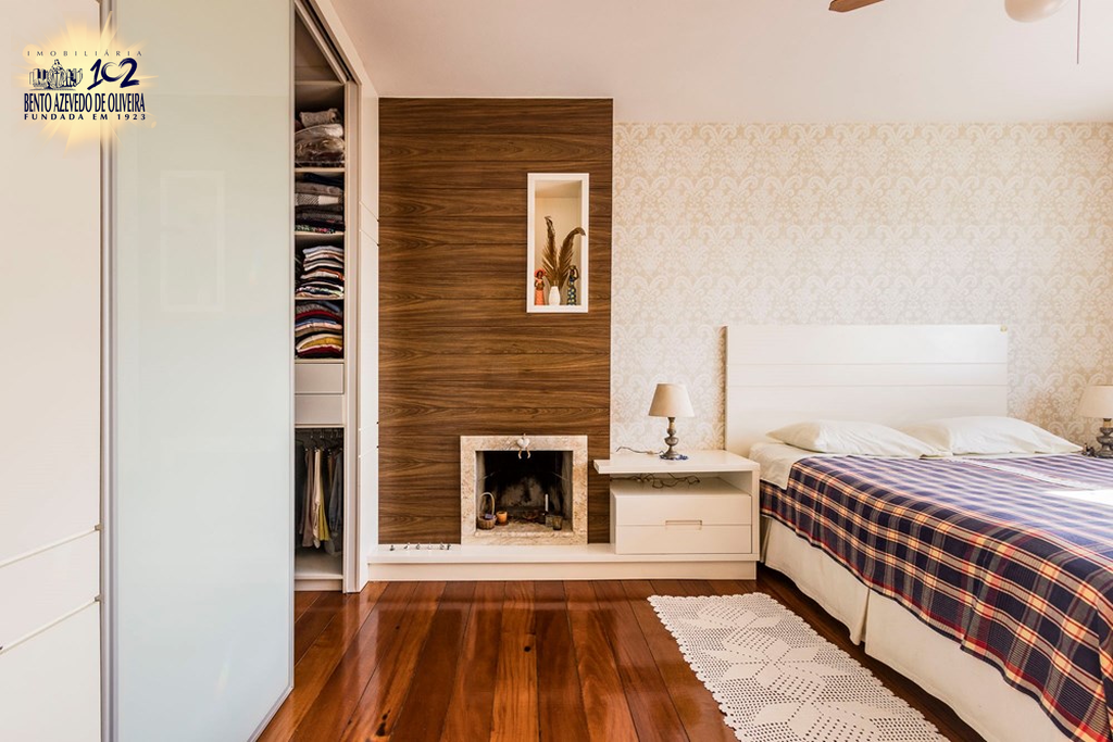 v98d9nbvwuyjc1u8ieuoopio3t18