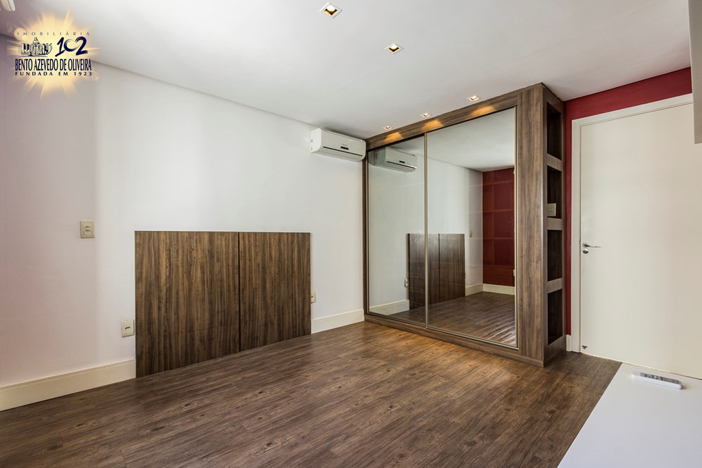 815enlo396bk2auy79pbmoxf32lx