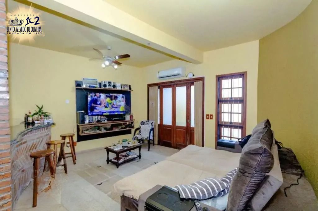 Casa, 3 quartos, 300 m² - Foto 1