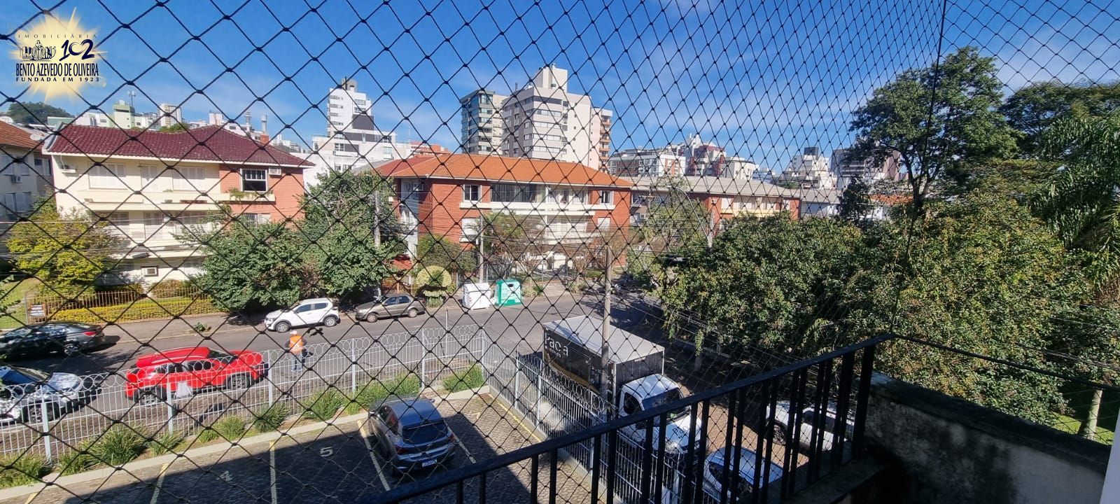 Sacada do dormitório-Estacionamento