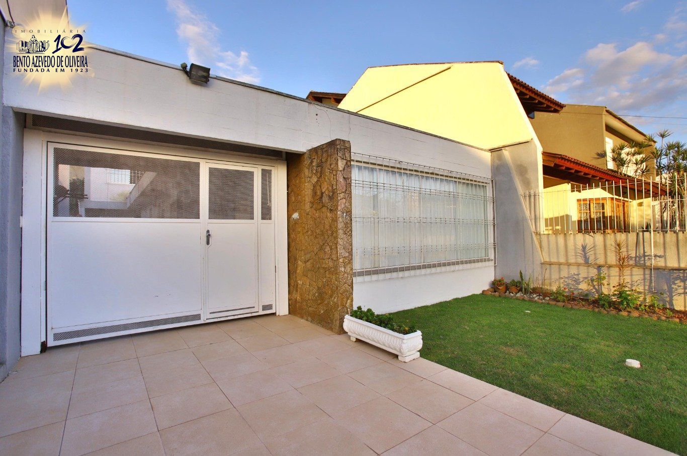 Casa, 5 quartos, 294 m² - Foto 1