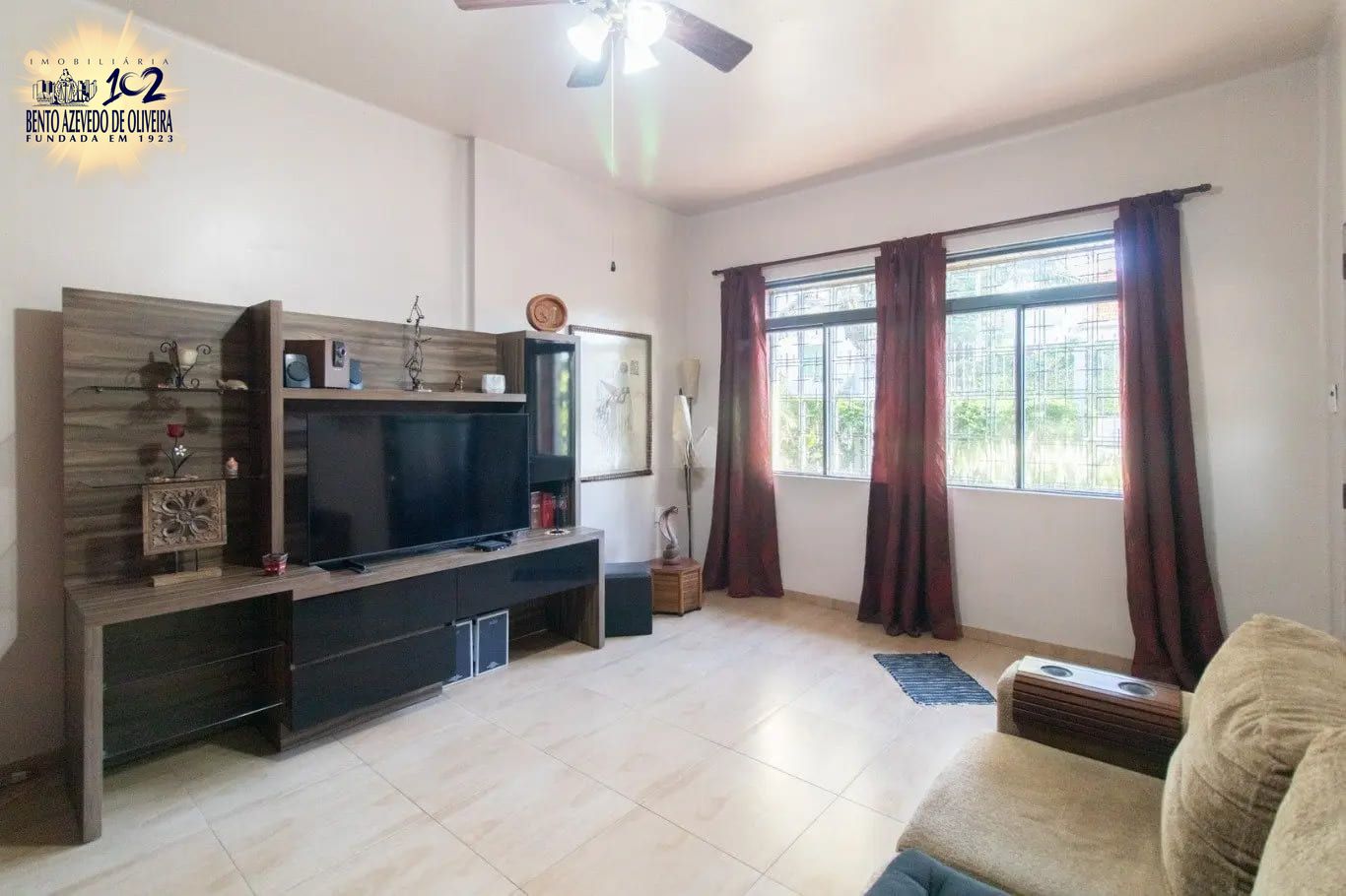Casa, 4 quartos, 175 m² - Foto 1