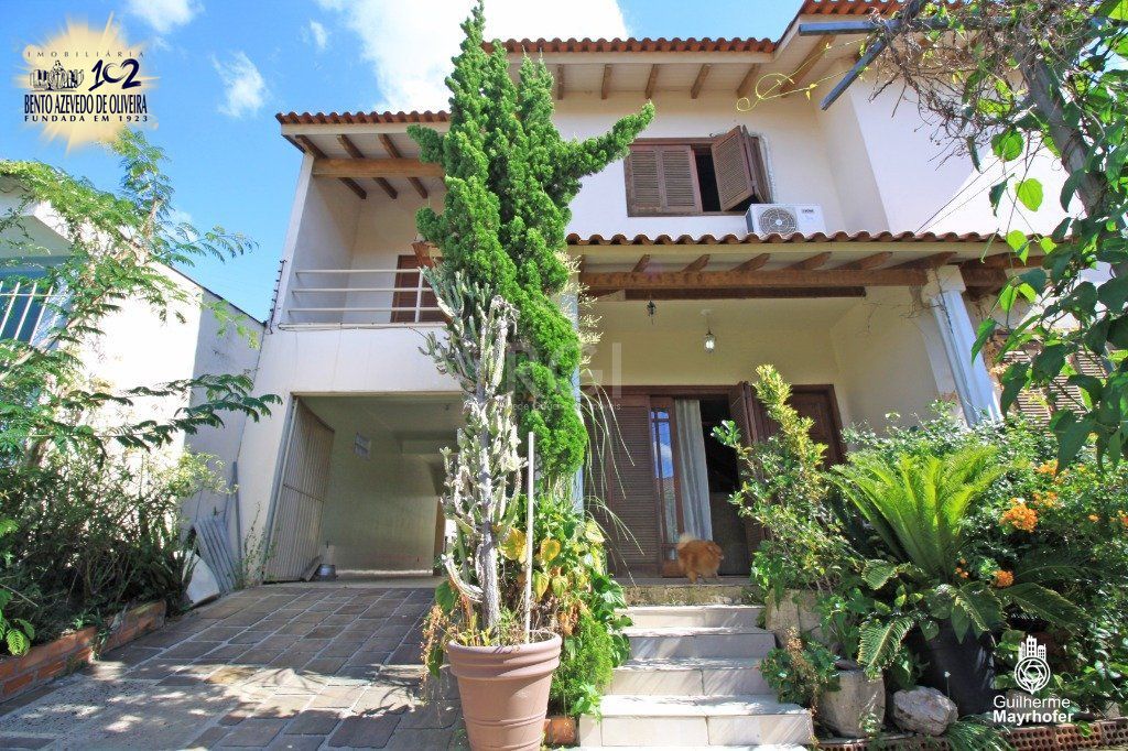 Casa, 4 quartos, 240 m² - Foto 1