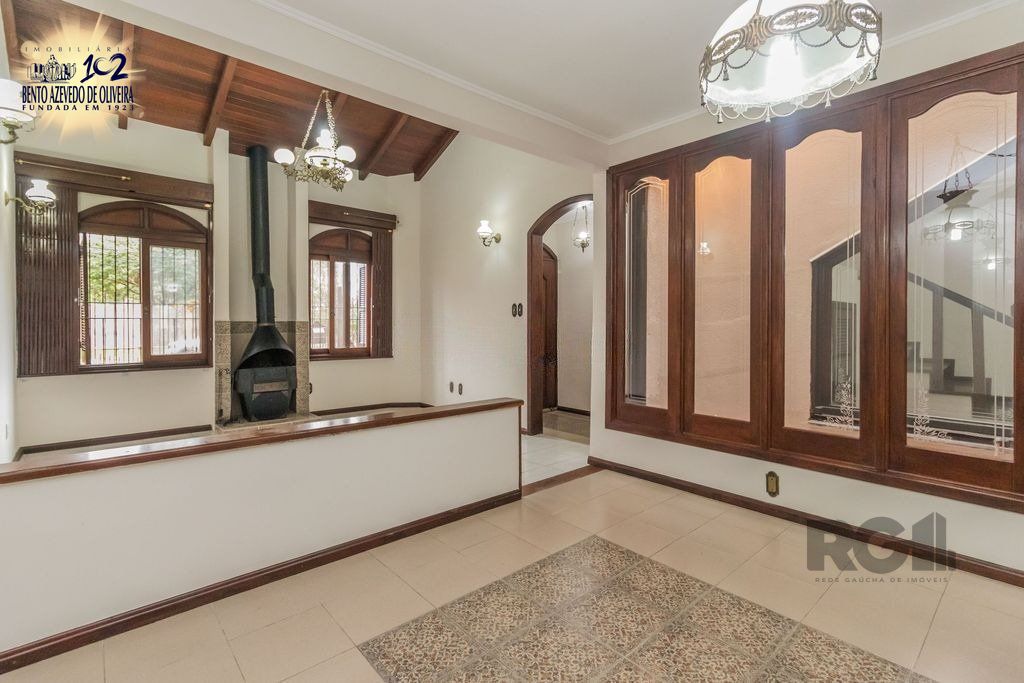 Casa, 5 quartos, 287 m² - Foto 2