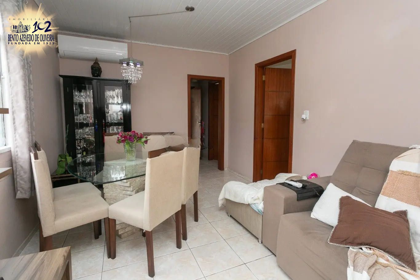 Casa, 2 quartos, 109 m² - Foto 1