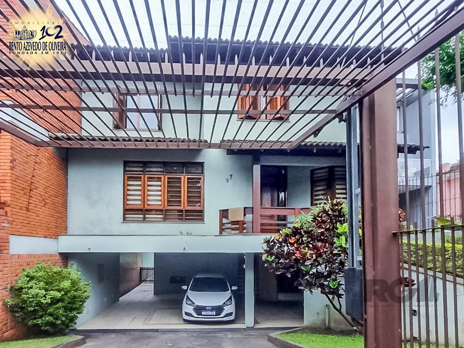 Casa, 4 quartos, 225 m² - Foto 1