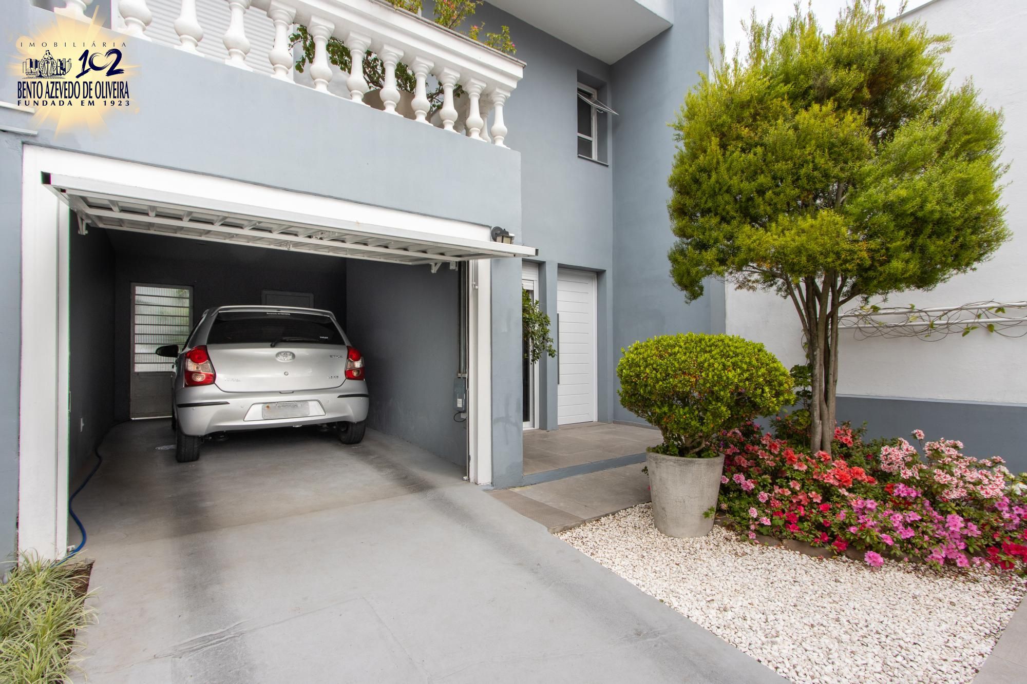 Casa, 4 quartos, 233 m² - Foto 1