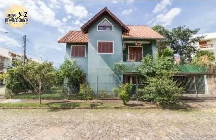 Casa, 4 quartos, 220 m² - Foto 1