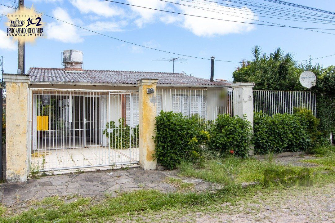 Casa, 5 quartos, 239 m² - Foto 1