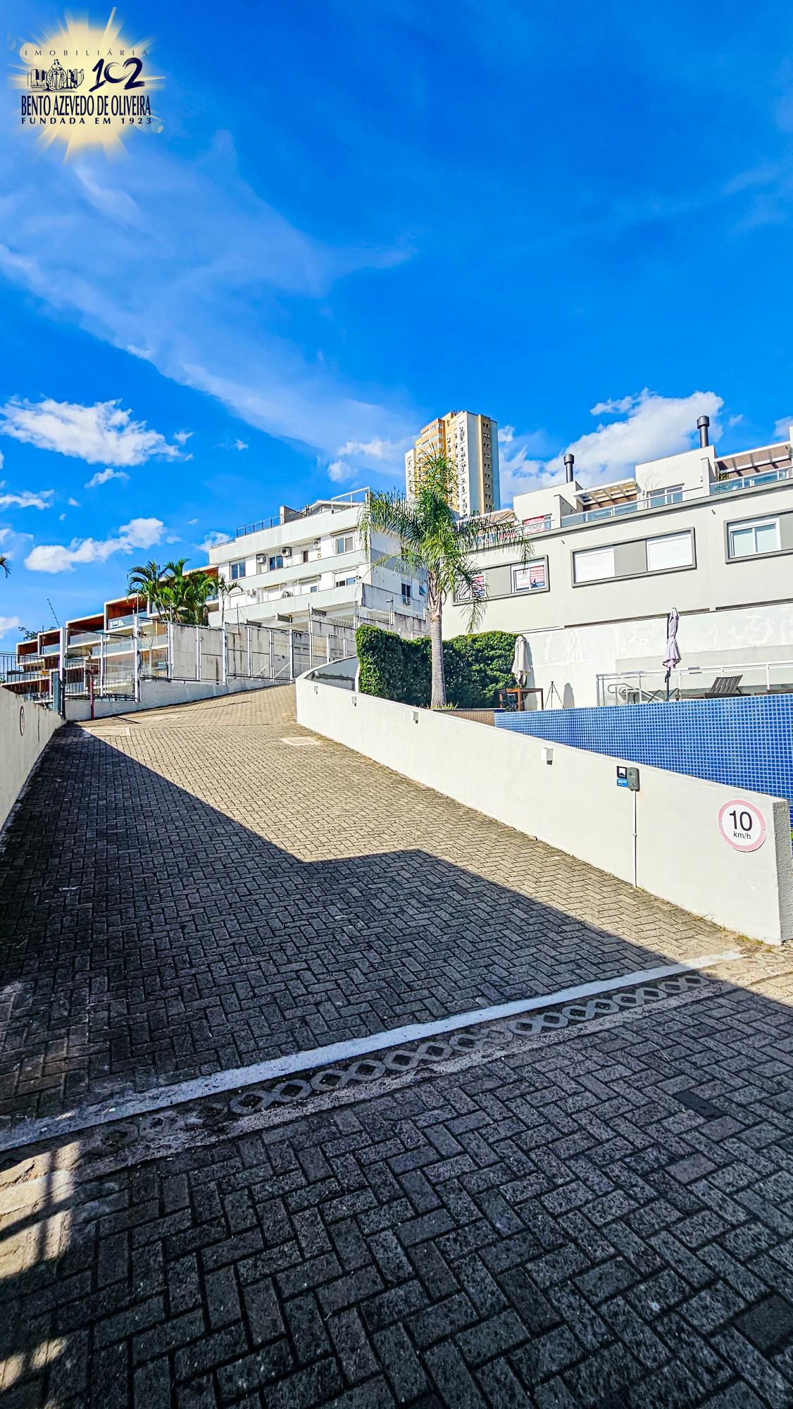 Acesso de veículos amplo e exclusivo