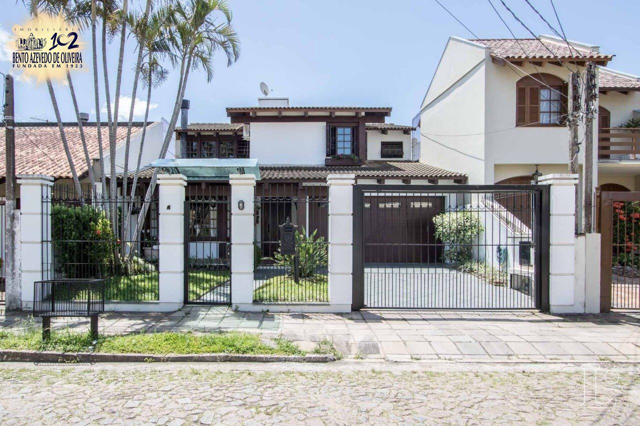 Casa, 4 quartos, 238 m² - Foto 1